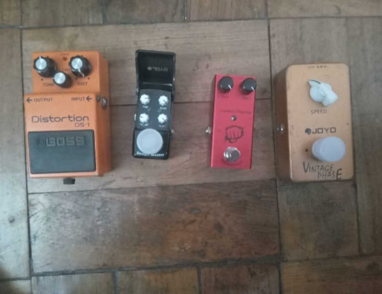 volantin's music gear photo