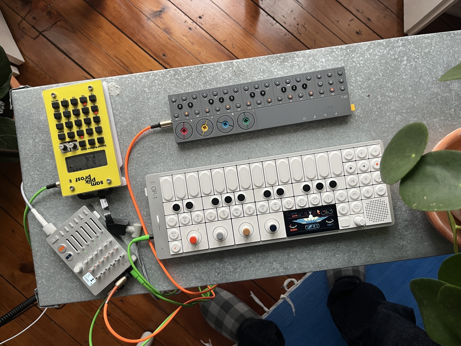 Electronic Synth Setup by samplikprost featuring Teenage Engineering OP-1 Field, Teenage Engineering TX-6, and Teenage Engineering OP-Z and 1 more piece of gear