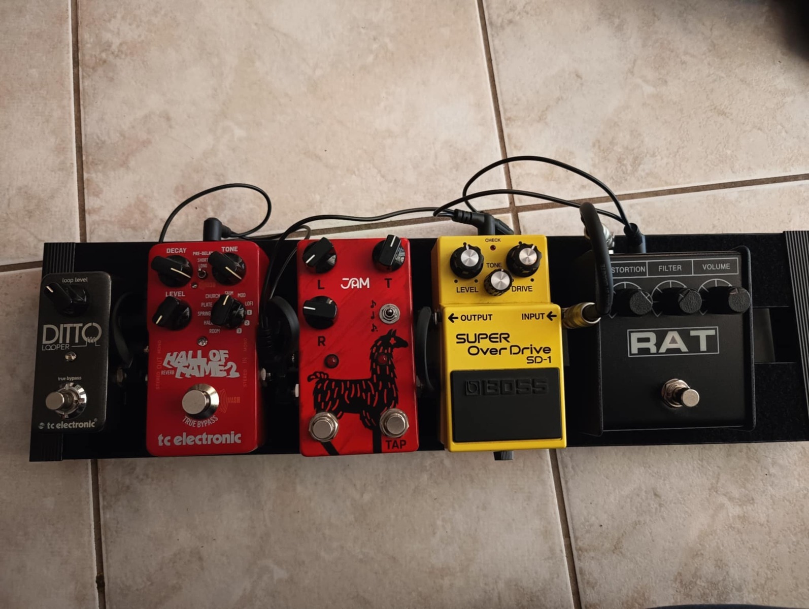 Pedalboard by thanasis featuring TC Electronic Ditto Looper, TC Electronic Hall of Fame 2 Reverb, and JAM Pedals Delay Llama mk.3 and 3 more pieces of gear