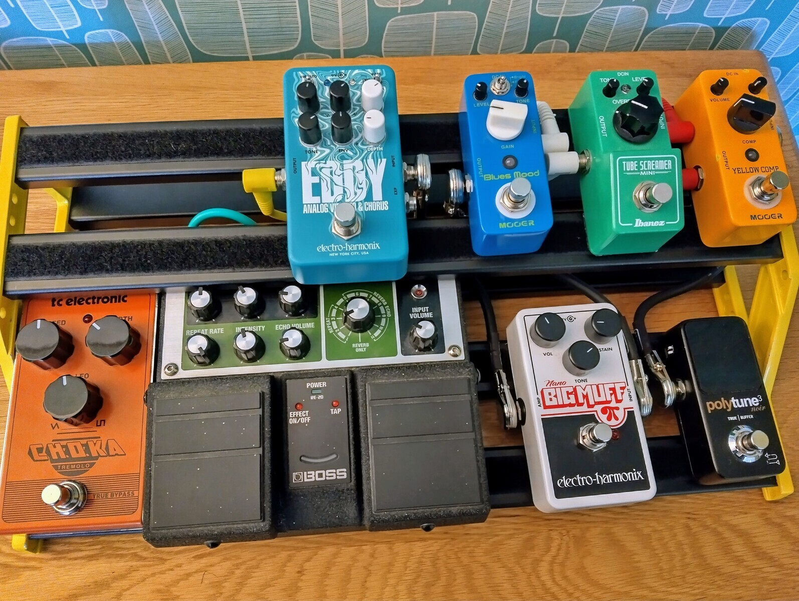 Pedalboard by beardedcloud featuring Mooer Yellow Comp, TC Electronic PolyTune 3 Noir, and Ibanez Tube Screamer Mini and 6 more pieces of gear