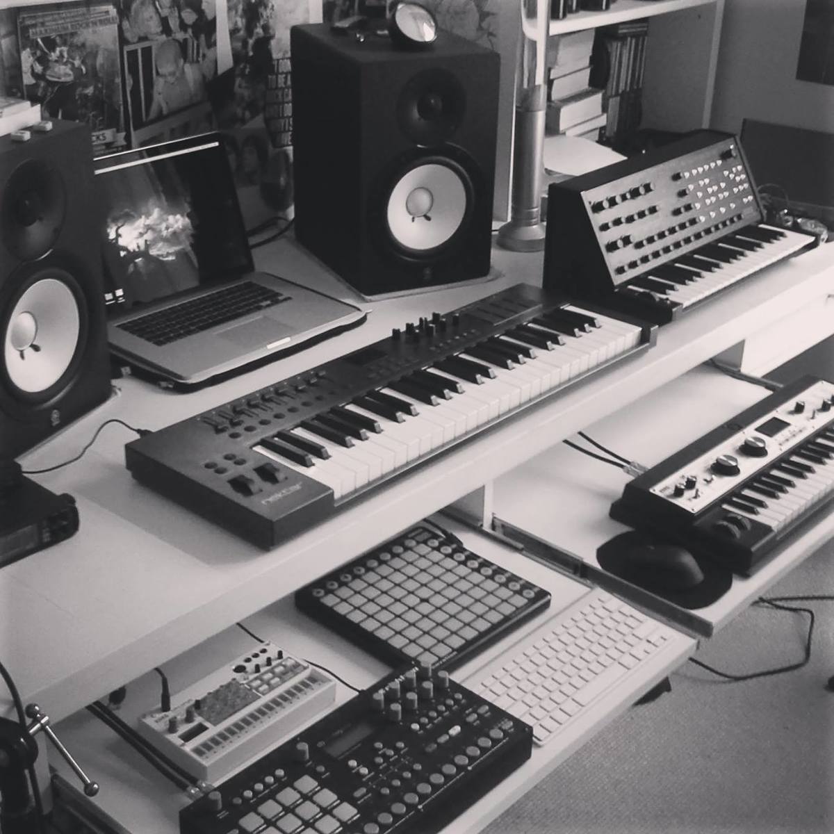 etche's music gear photo