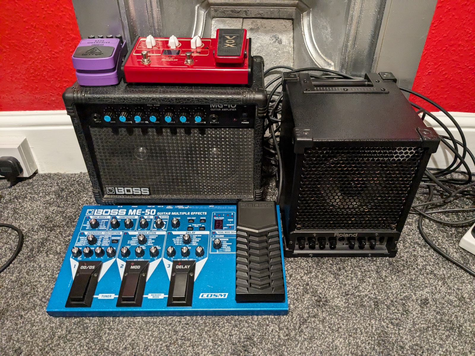 Boss Pedalboard by willgullis featuring Vox Stomplab 2b, Boss MG-10 Combo Amplifier, and Behringer BOD400 Bass Overdrive and 2 more pieces of gear