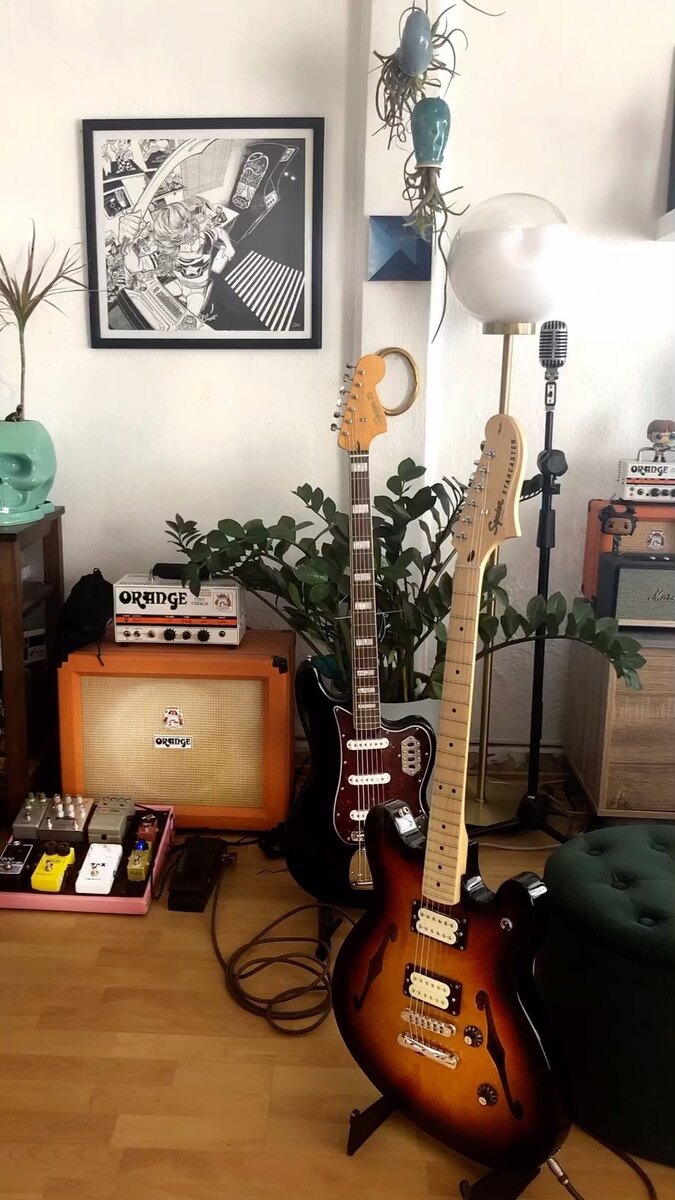 Pedalboard by ed_lara featuring Squier Affinity Starcaster, Squier Bass VI Classic Vibe, and Orange Tiny Terror 15 Watt Tube Amp TT15H and 12 more pieces of gear