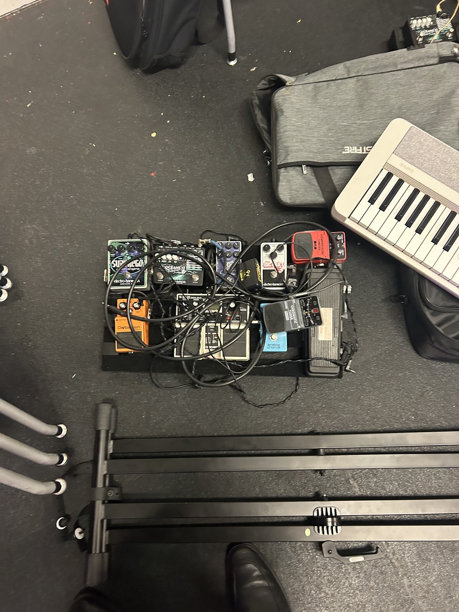 Pedalboard by saint1377 featuring Behringer TU300 Chromatic Tuner, Dunlop 535Q Cry Baby Multi-Wah, and Behringer CL9 Compressor Limiter and 6 more pieces of gear