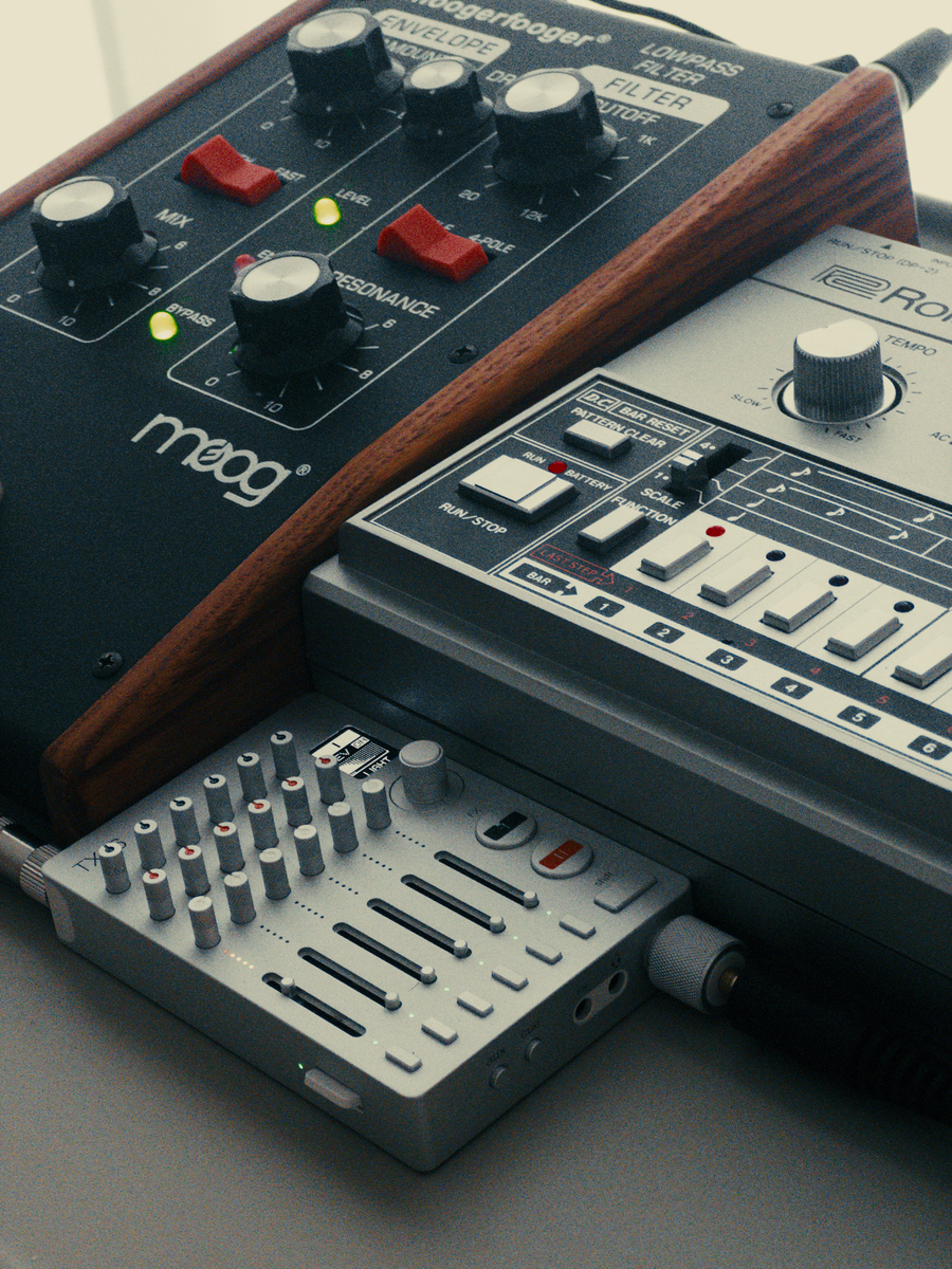 Electronic Studio Setup by renierra featuring Moog Moogerfooger MF-101 Lowpass Filter, Roland TR-606 Drumatix, and Teenage Engineering TX-6