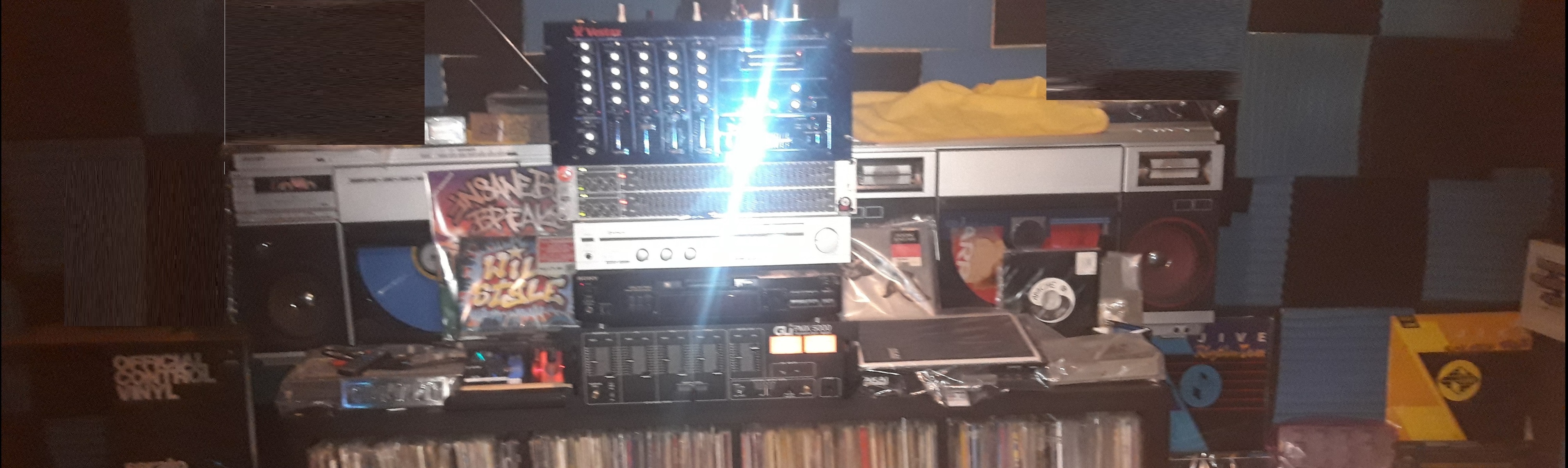 DJ Setup by turn_tables featuring GLI PMX 7000
