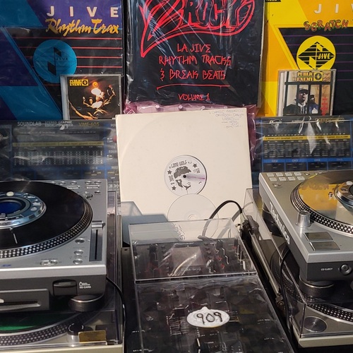 turn_tables's gear photo