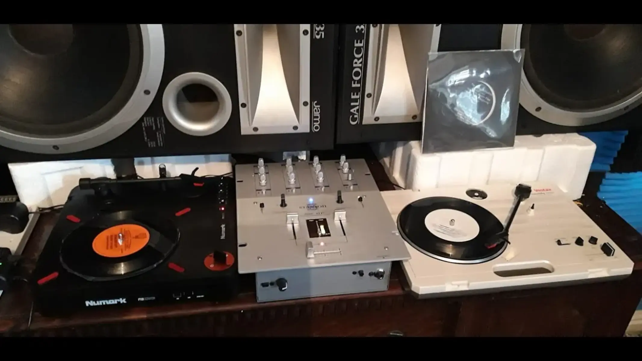 Numark DJ Setup by turn_tables featuring Numark pt-01 scratch and Vestax Handy Trax