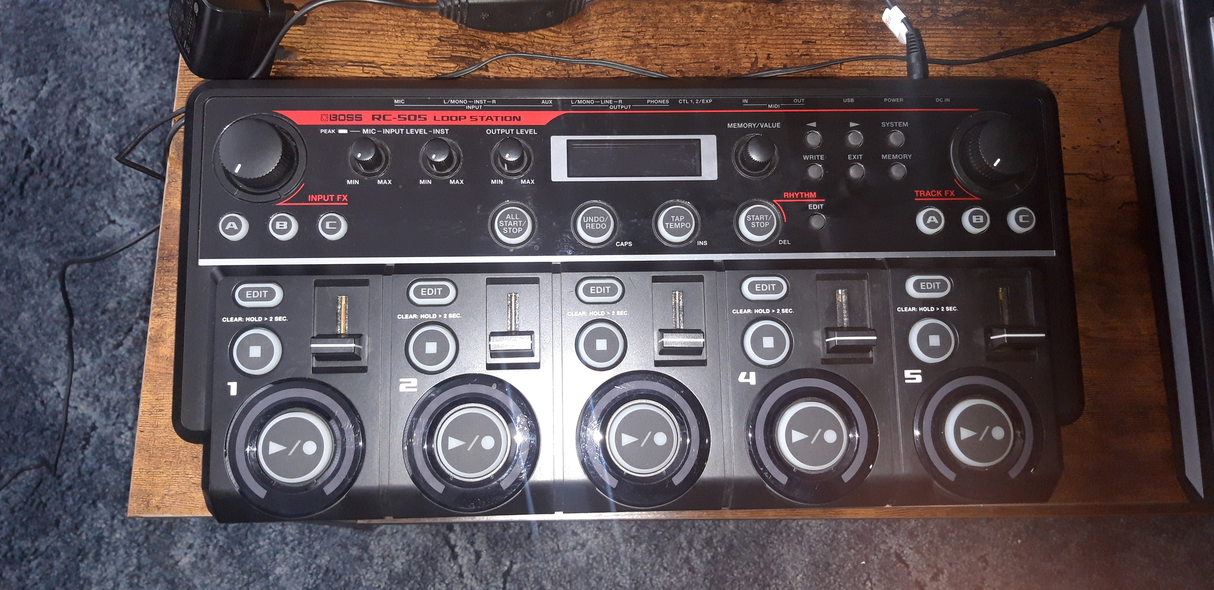Pedalboard by turn_tables featuring Boss RC-505 Loop Station
