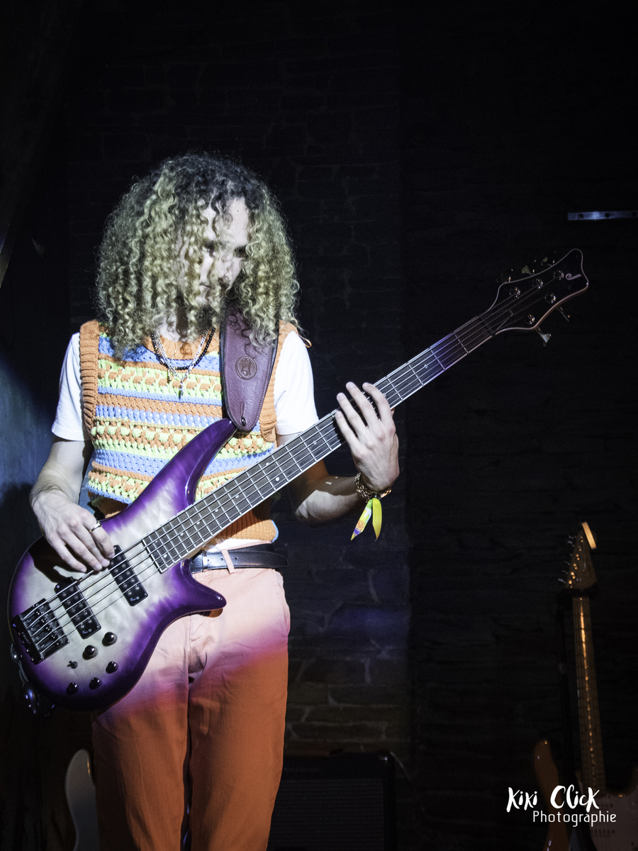 Xvive Audio Bass Rig by ctallet featuring Jackson JS Series JS3V 5-String Spectra Bass and Xvive Audio U2 Wireless System