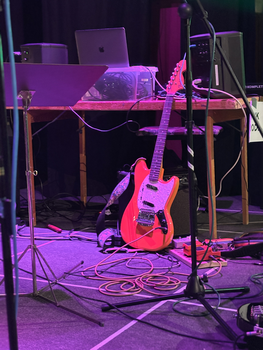 Live Rig by hexan featuring Fender Vintera II '70s Mustang Electric Guitar