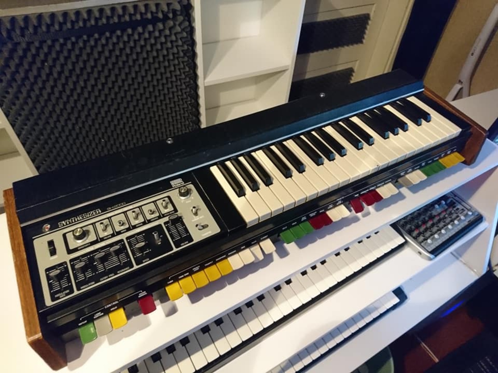 Electronic Studio Setup by maranaspacemarine featuring Roland SH-2000