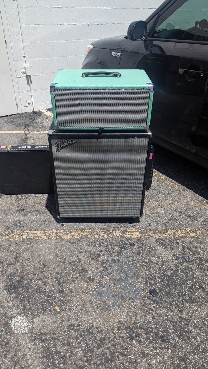 Fender Live Rig by paul_grimm featuring Gator Vintage Rack and Fender Rumble 4x10 Cabinet