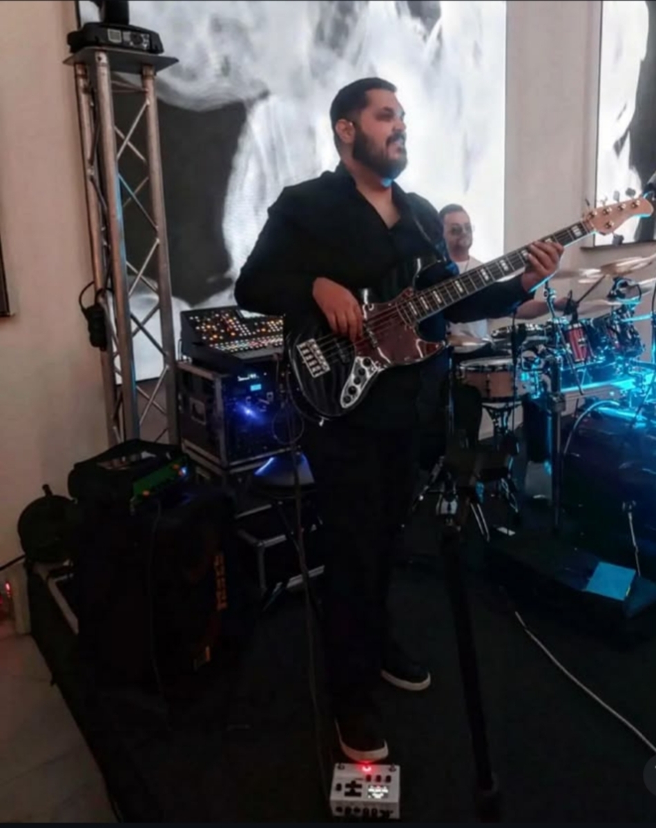 Metal Amp Rig by edgestamenkovic featuring Line 6 HX Stomp Guitar Multi-Effects Floor Processor, Markbass Little Mark Ninja, and Markbass 102P 2x10 Speaker and 1 more piece of gear