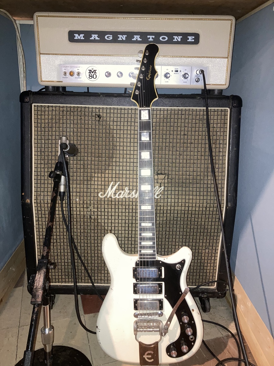 Amp Rig by pauldumbell featuring Marshall 1960A (1971-1981), Epiphone Crestwood Deluxe, and Magnatone Super Fifty-Nine M-80 - 45-watt Tube Head and 2 more pieces of gear