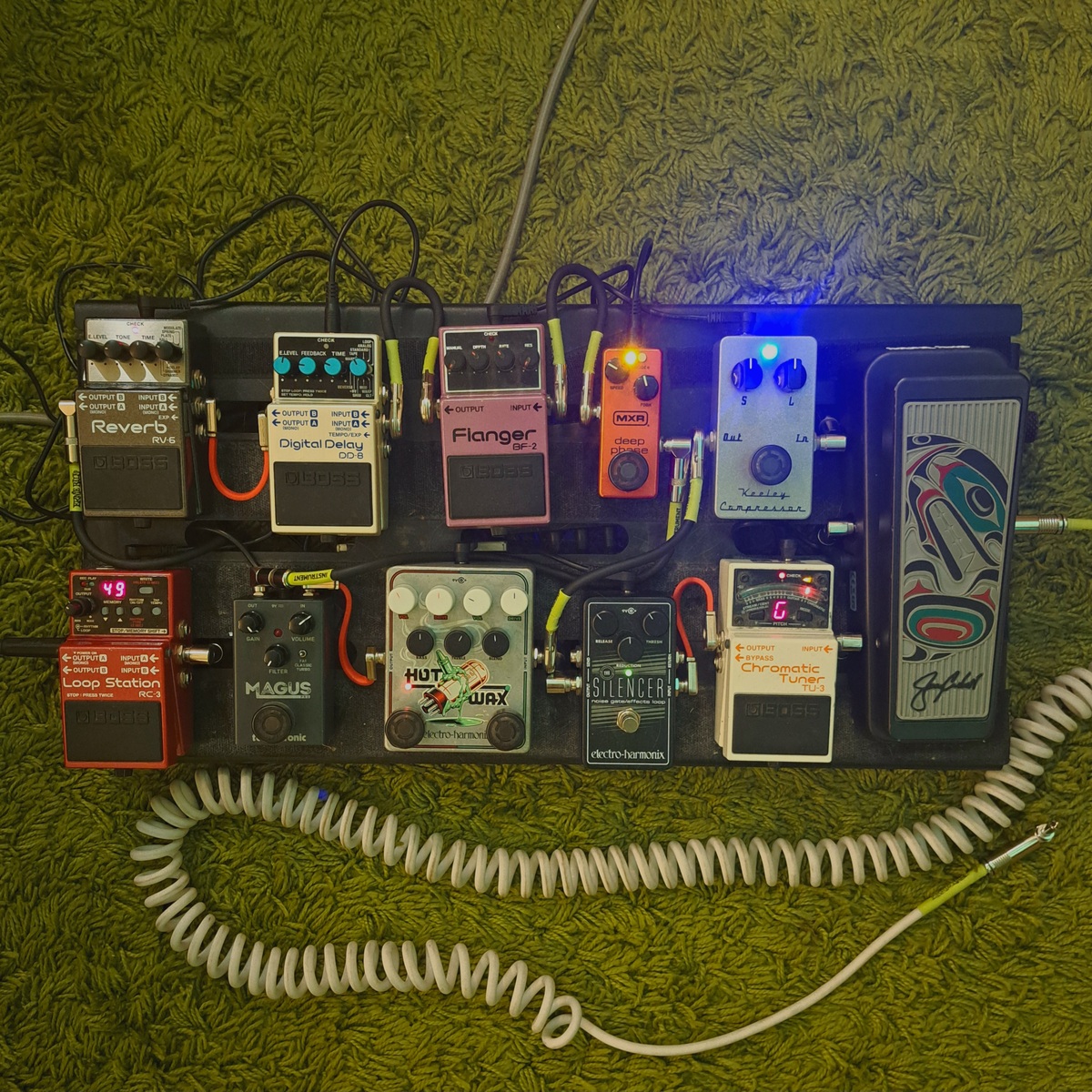 Boss Pedalboard by otherside featuring Boss TU-3 Chromatic Tuner, Electro-Harmonix The Silencer Noise Gate/Effects Loop, and Dunlop JC95B Jerry Cantrell Rainier Fog Wah and 8 more pieces of gear