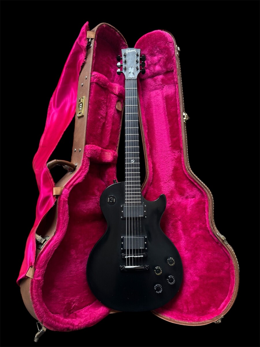 Studio Setup by deranatom featuring Gibson Gothic Les Paul 2000-2002
