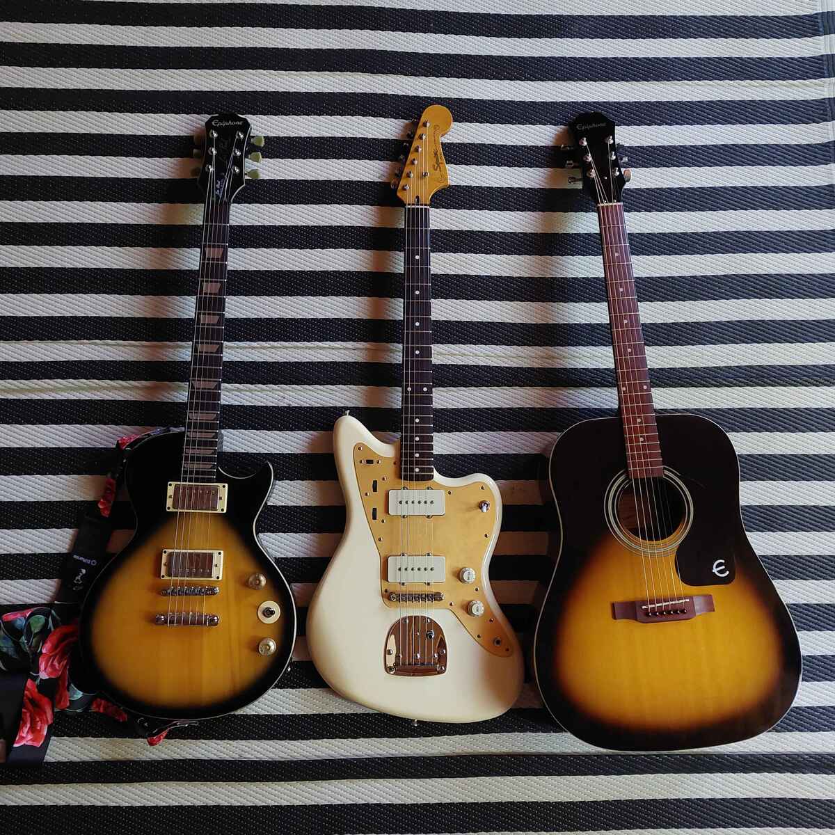 Metal Music Gear Setup by electricscape featuring Epiphone Les Paul Special II, DiMarzio ClipLock Strap, and Squier J Mascis Jazzmaster and 1 more piece of gear
