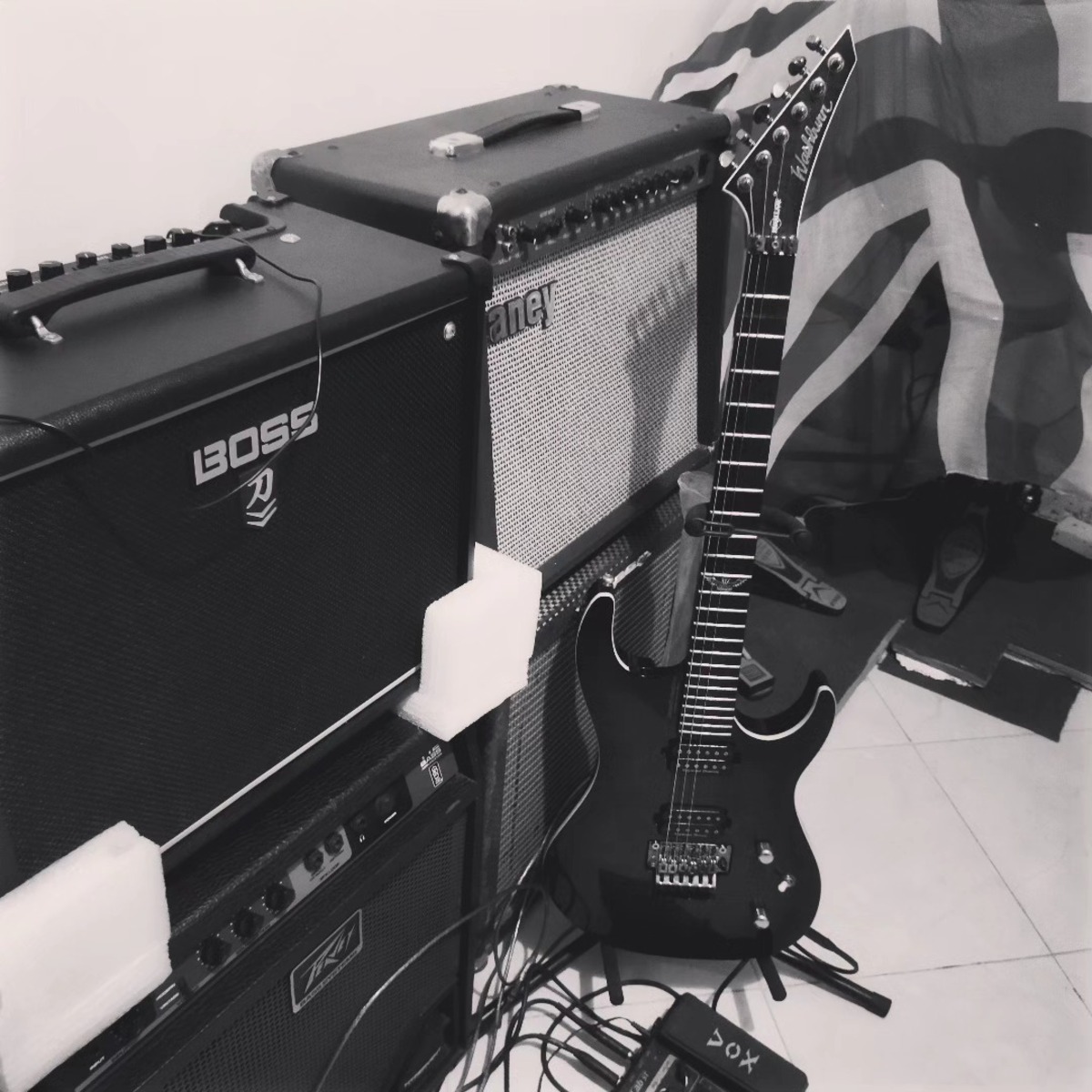 Amp Rig by marouanechakib featuring Washburn Parallaxe S10 FR DLX, Boss Katana 50 MKII, and Vox ToneLab ST Guitar Multi Effects Pedal and 4 more pieces of gear