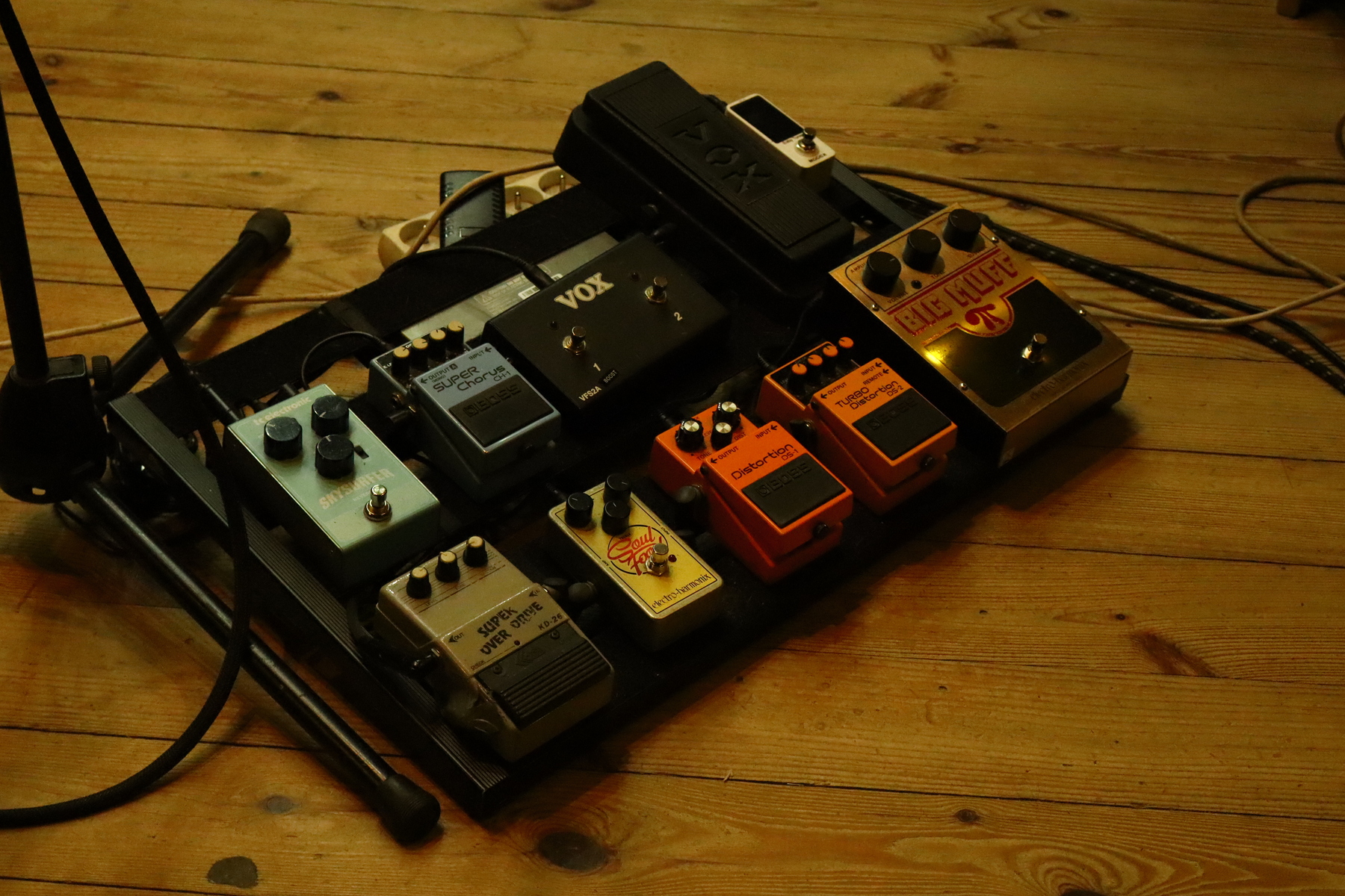 Pedalboard by piotrwk featuring Electro-Harmonix Soul Food, Boss DS-1 Distortion, and Boss DS-2 Turbo Distortion and 8 more pieces of gear
