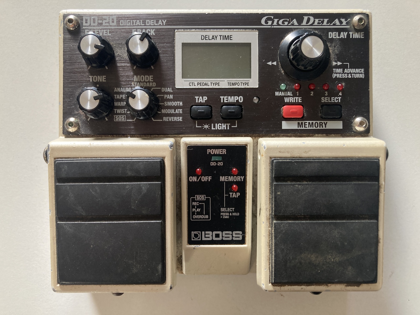 Pedalboard by alecani featuring Boss DD-20 Giga Delay