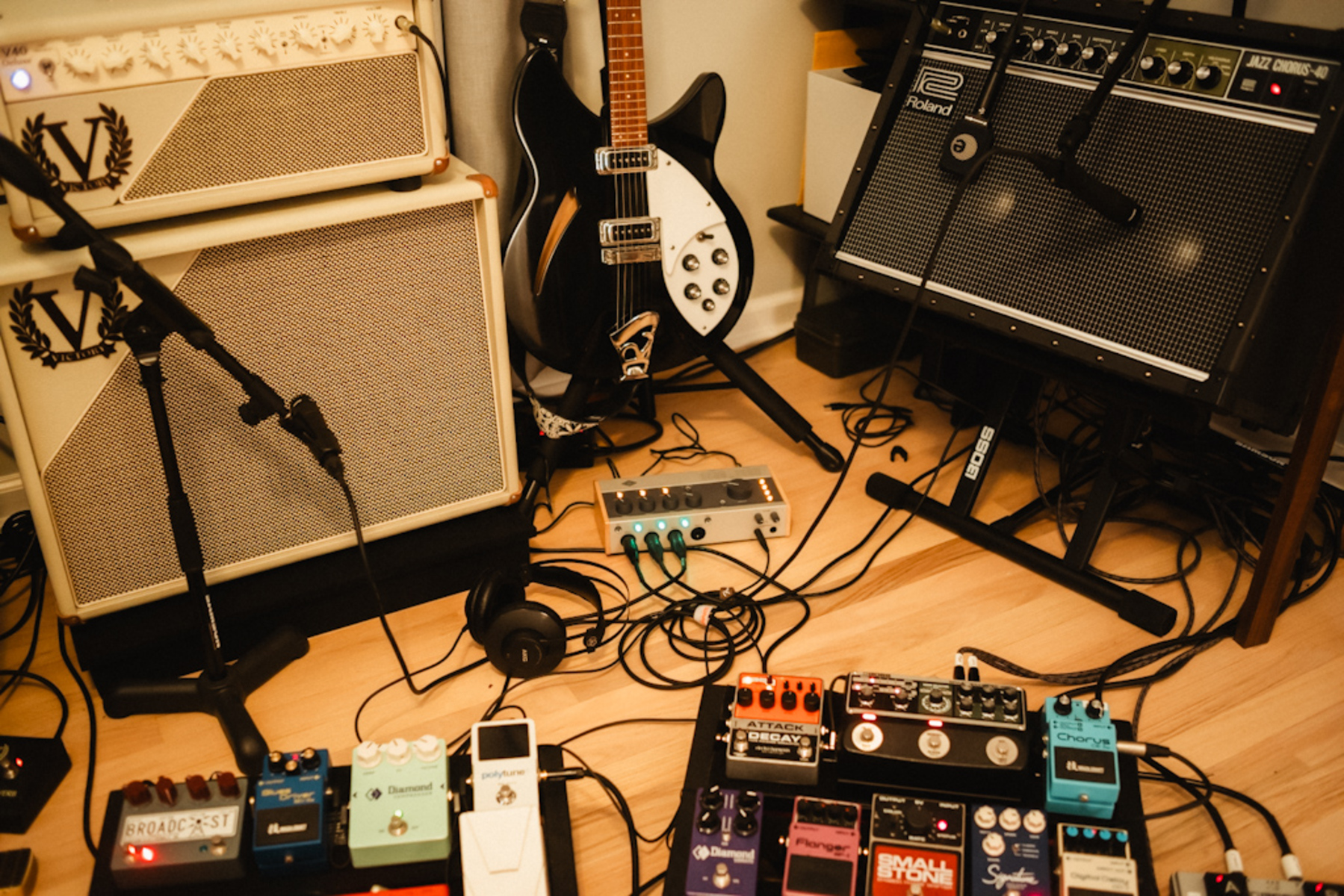 Electronic Studio Setup by lazarus featuring Universal Audio Volt 476P USB-C Audio Interface, Shure SM57, and Sennheiser e906