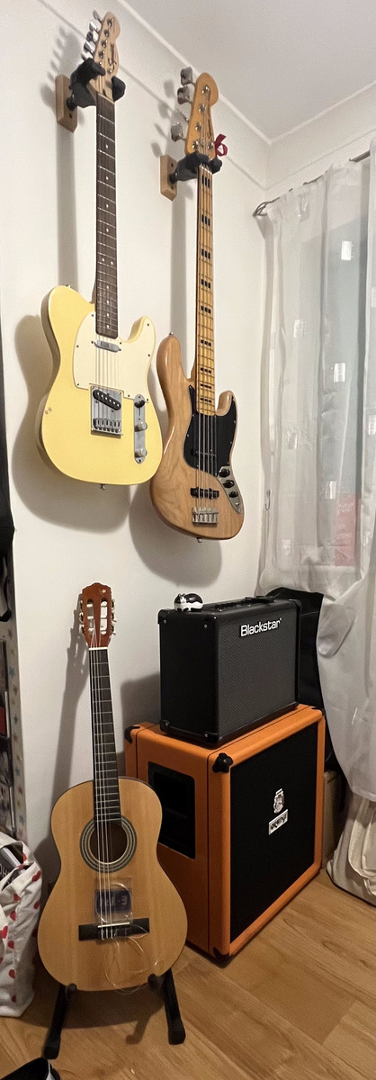 Amp Rig by gemma_h7 featuring Squier 70's Vibe Jazz Bass V, Blackstar ID:Core 20 V3 2x5-inch, 2x10-watt Stereo Combo Amp with Effects, and Orange Amplifiers Crush Bass 100 100W 1X15 Bass Combo Amplifier Orange