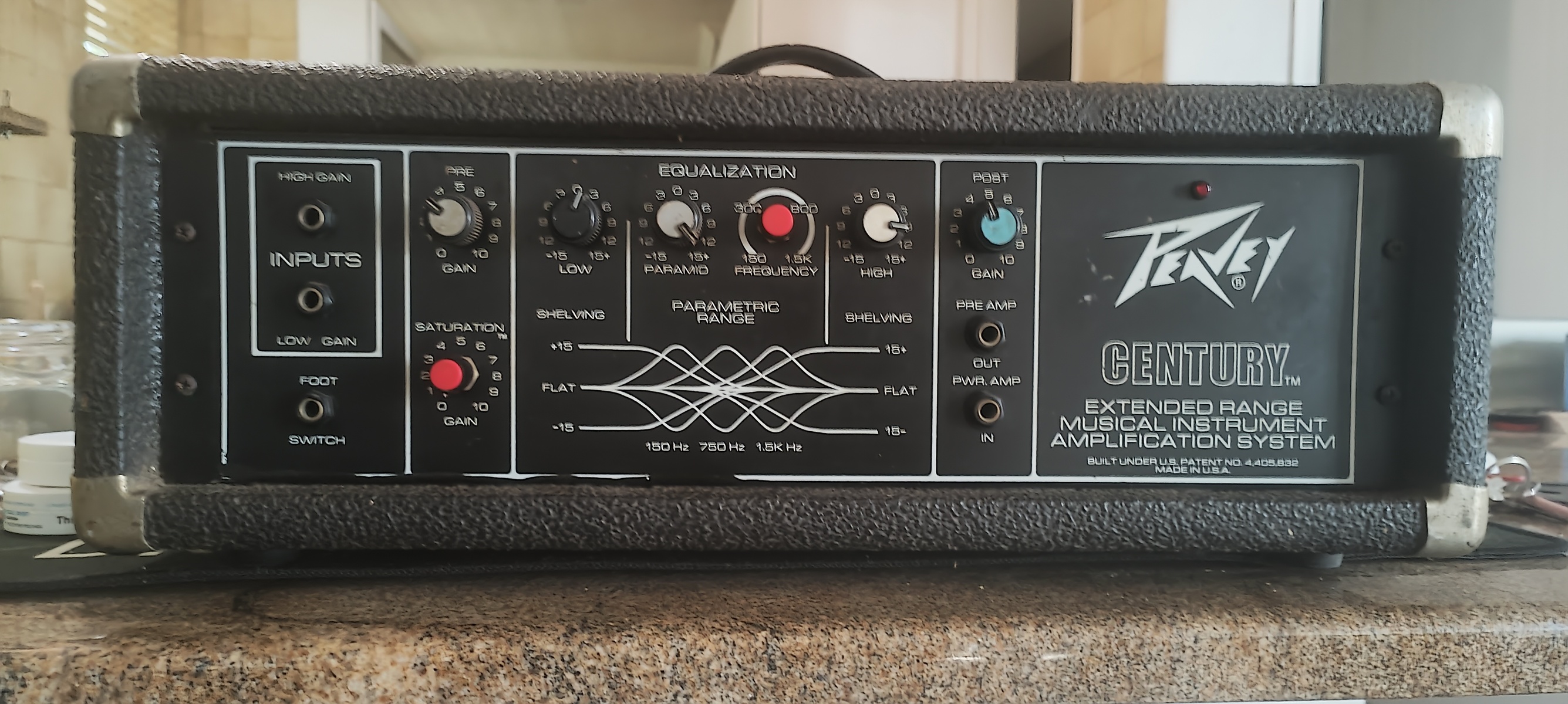 Amp Rig by nedschoeman featuring Peavey Century 200H