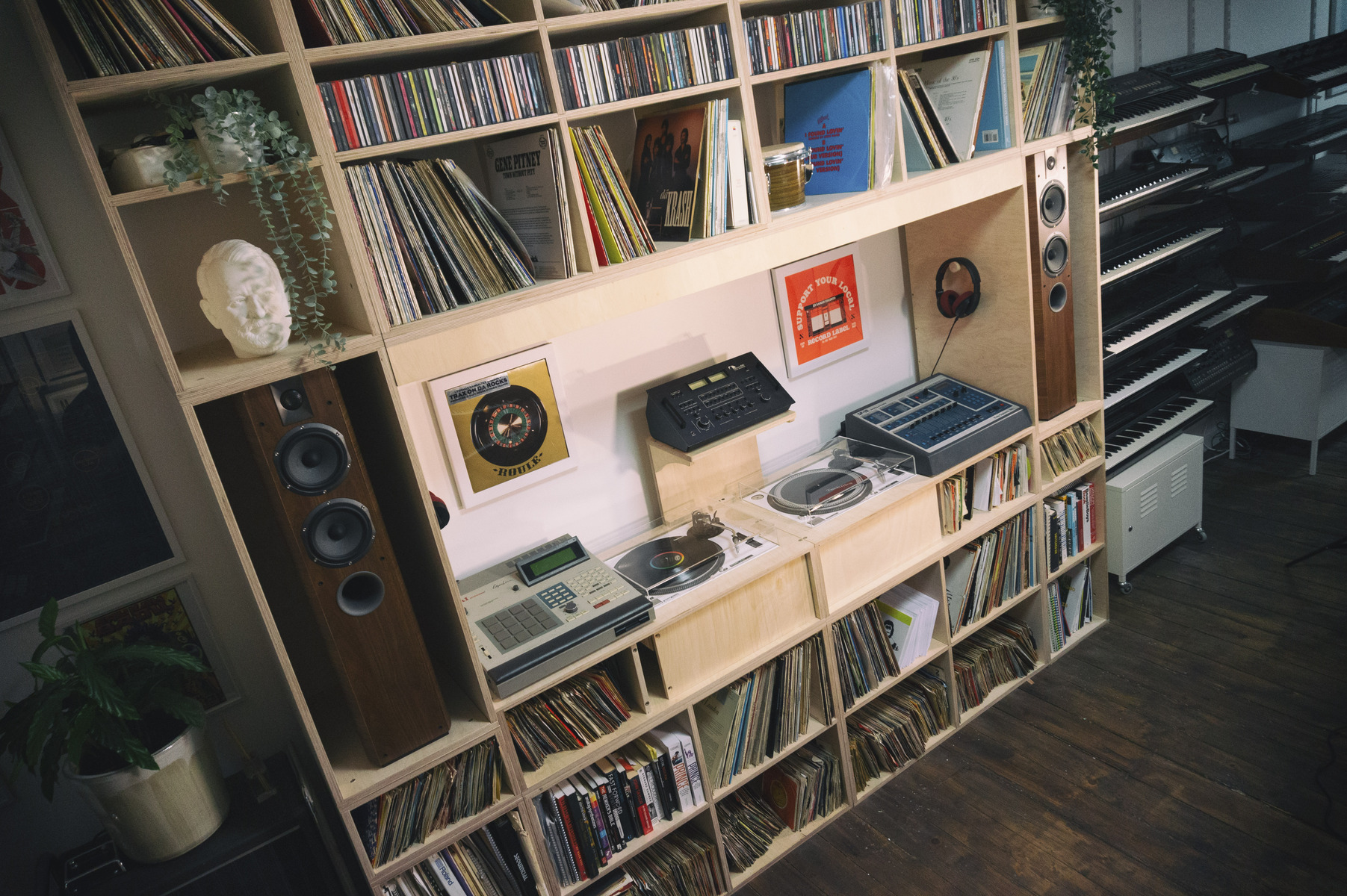 Hip Hop Studio Setup by resonancestudios featuring Technics SL-1200MK2 Turntable, Akai MPC60, and E-mu SP-12 and 1 more piece of gear