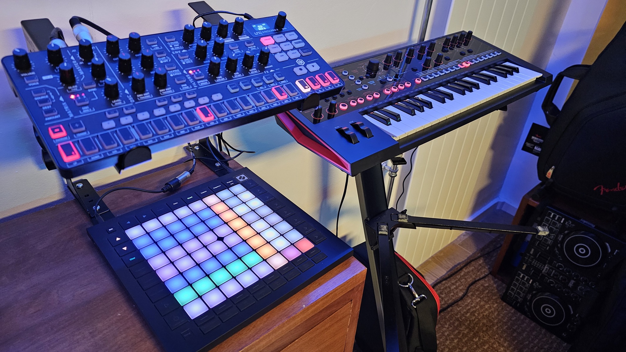 Electronic Studio Setup by luis_dj featuring Roland JD-Xi Interactive Crossover Synthesizer, IK Multimedia UNO Synth Pro X Paraphonic Analog Synthesizer, and Novation Launchpad Pro MK3
