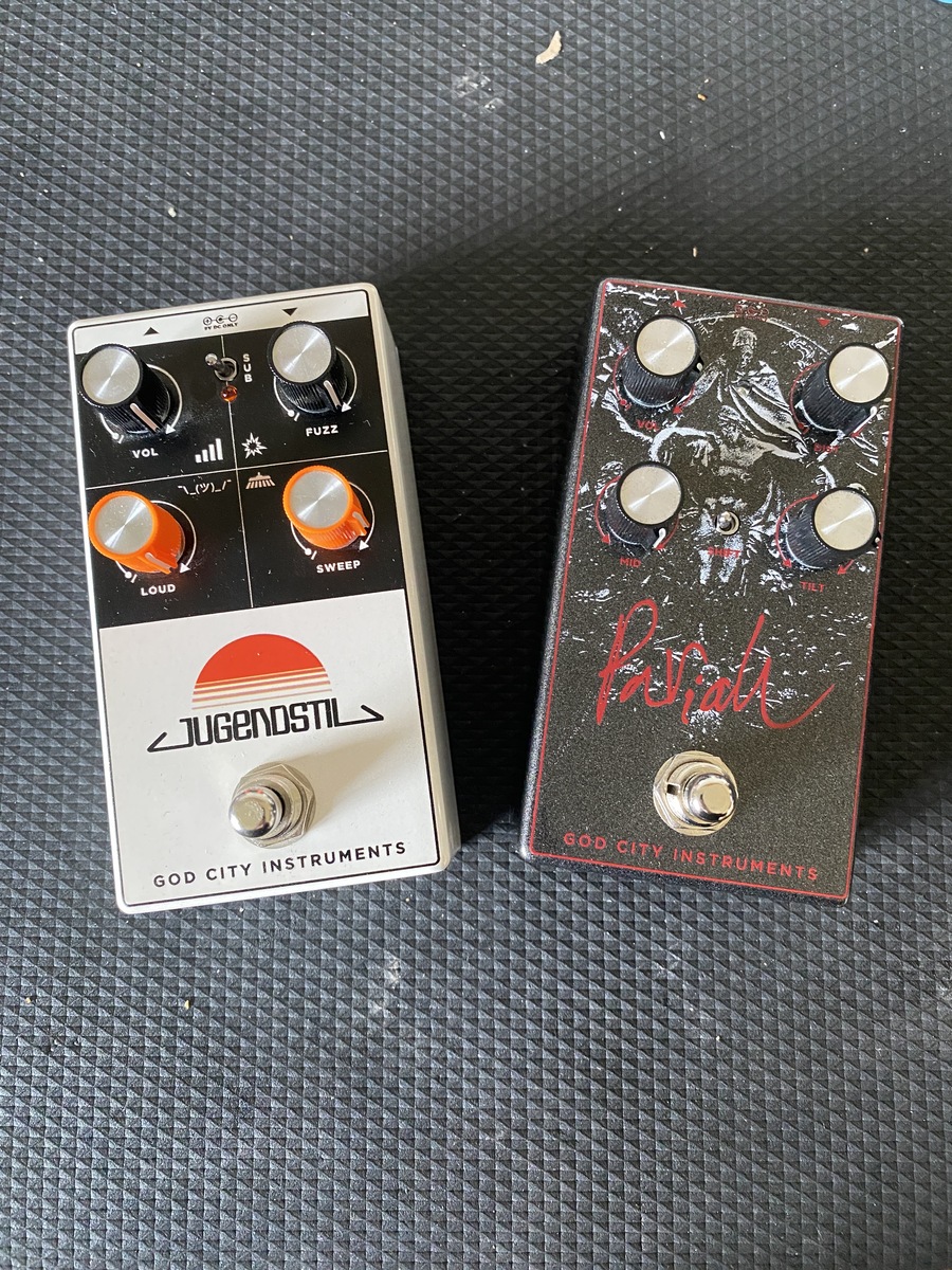 Pedalboard by axel_tnl featuring God City Instruments Jugendstil and God City Instruments Pariah
