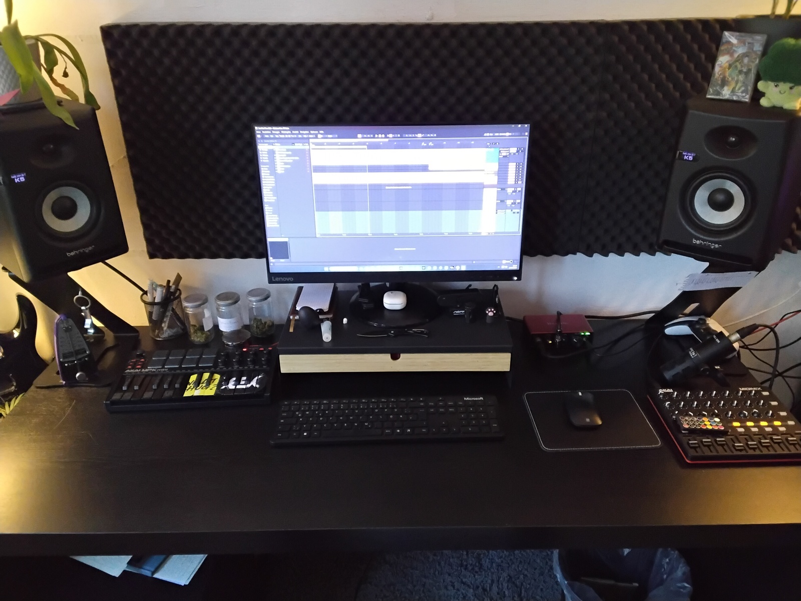 Electronic Studio Setup by danielbiermann featuring Akai MPK Mini MK3 Black, Akai MIDIMIX, and Ableton Live and 5 more pieces of gear