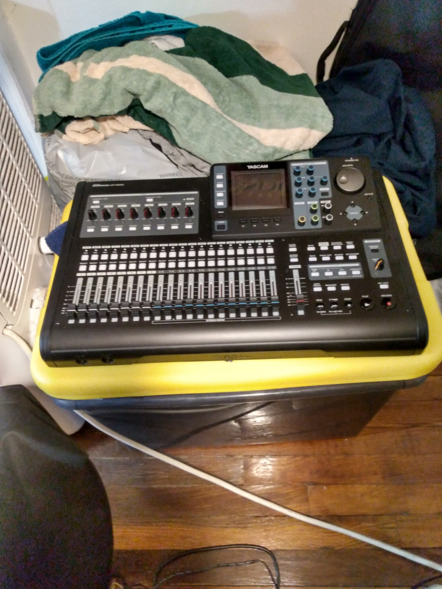 Studio Setup by rob_ettinger featuring Tascam DP-32