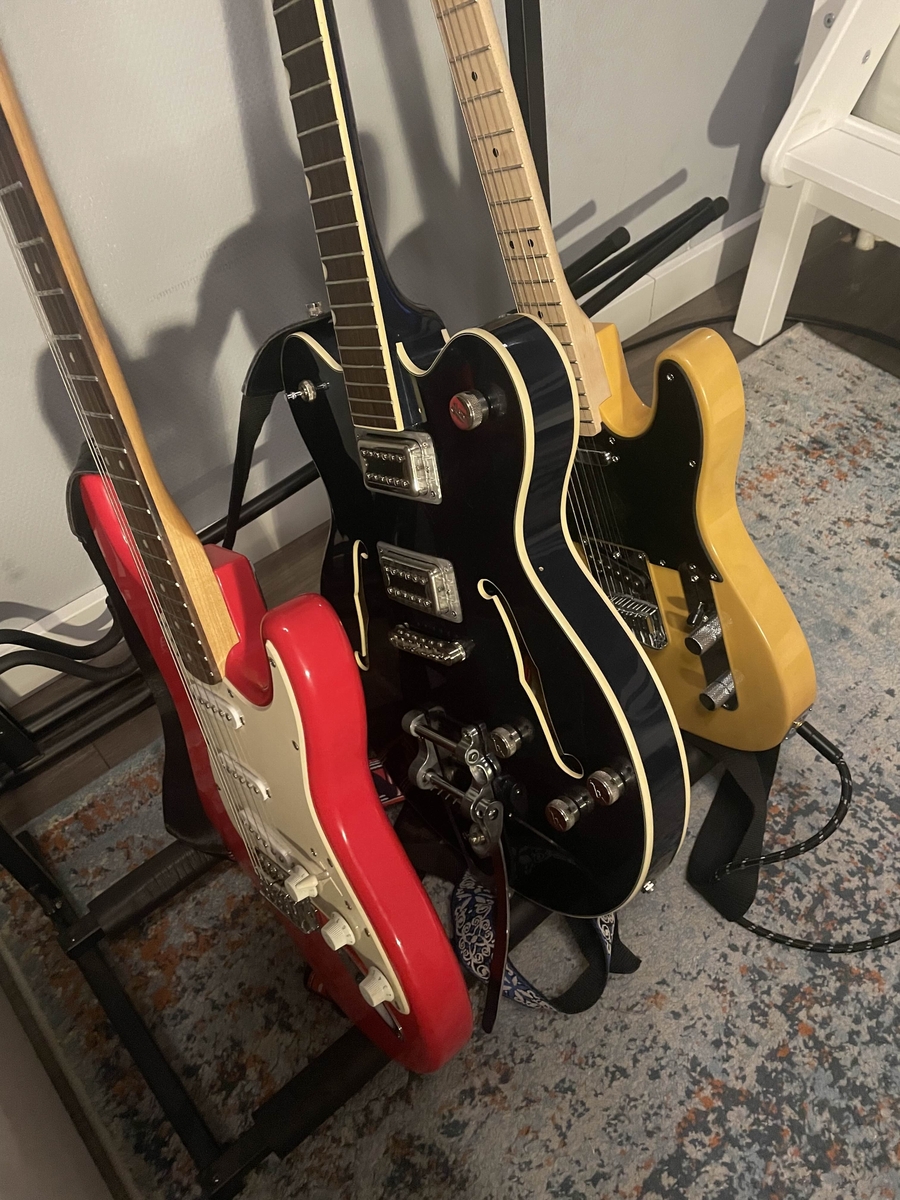 Squier Music Gear Setup by dean_zonneveld featuring Squier Bullet Stratocaster SSS, Squier Sonic Telecaster Electric Guitar, and Gretsch Electromatic Center Block G5622T