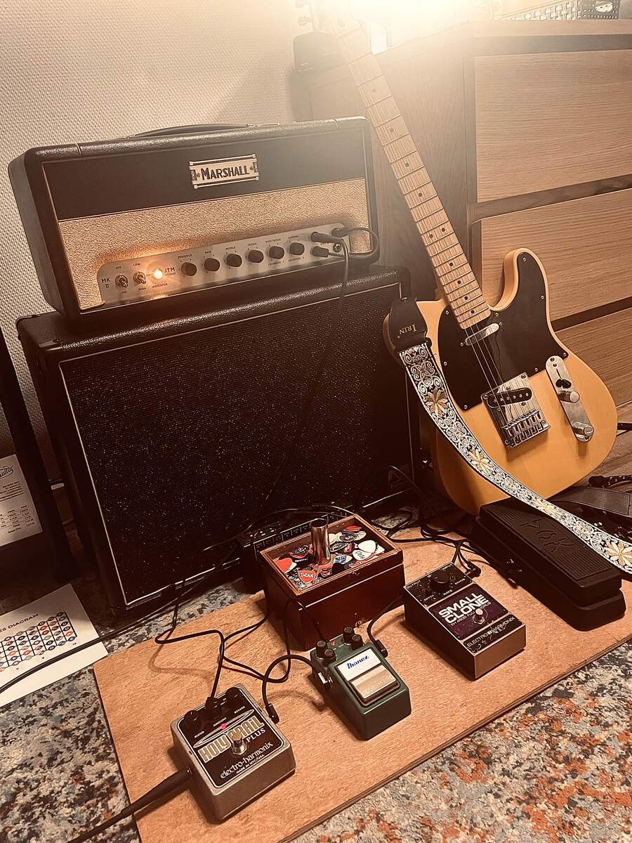 Pedalboard by dean_zonneveld featuring Squier Sonic Telecaster Electric Guitar, Vox V845 Wah Pedal, and Electro-Harmonix XO Holy Grail Plus and 4 more pieces of gear
