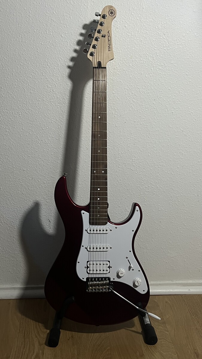 Music Gear Setup by planetcontraire featuring Yamaha Pacifica 112 RM