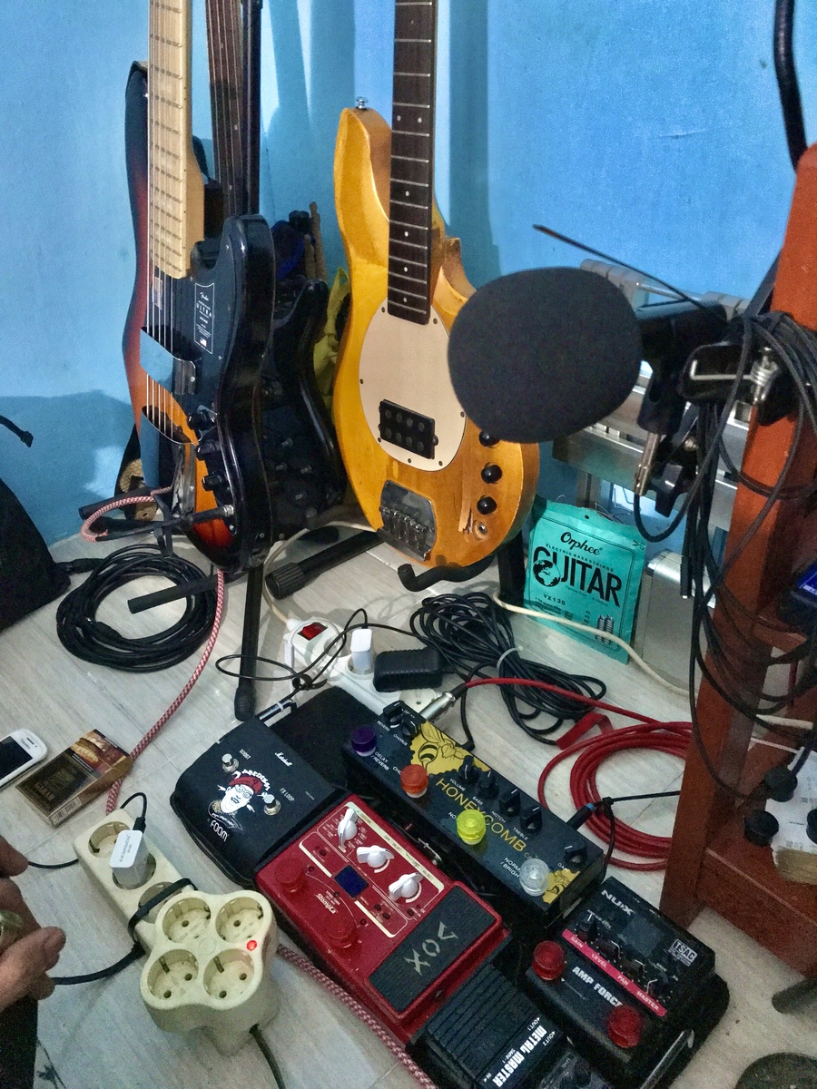 Metal Pedalboard by ariansyari_ featuring Vox Stomplab IIB, nuX Amp Force, and Arion SMM-1 Metal Master and 5 more pieces of gear