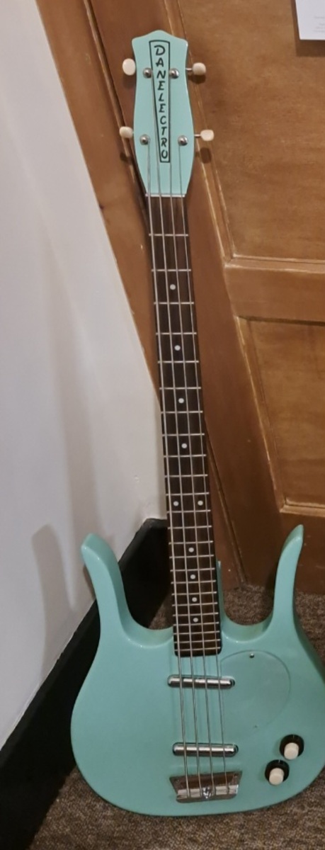 Music Gear Setup by music_music_music_ featuring Danelectro Longhorn Bass