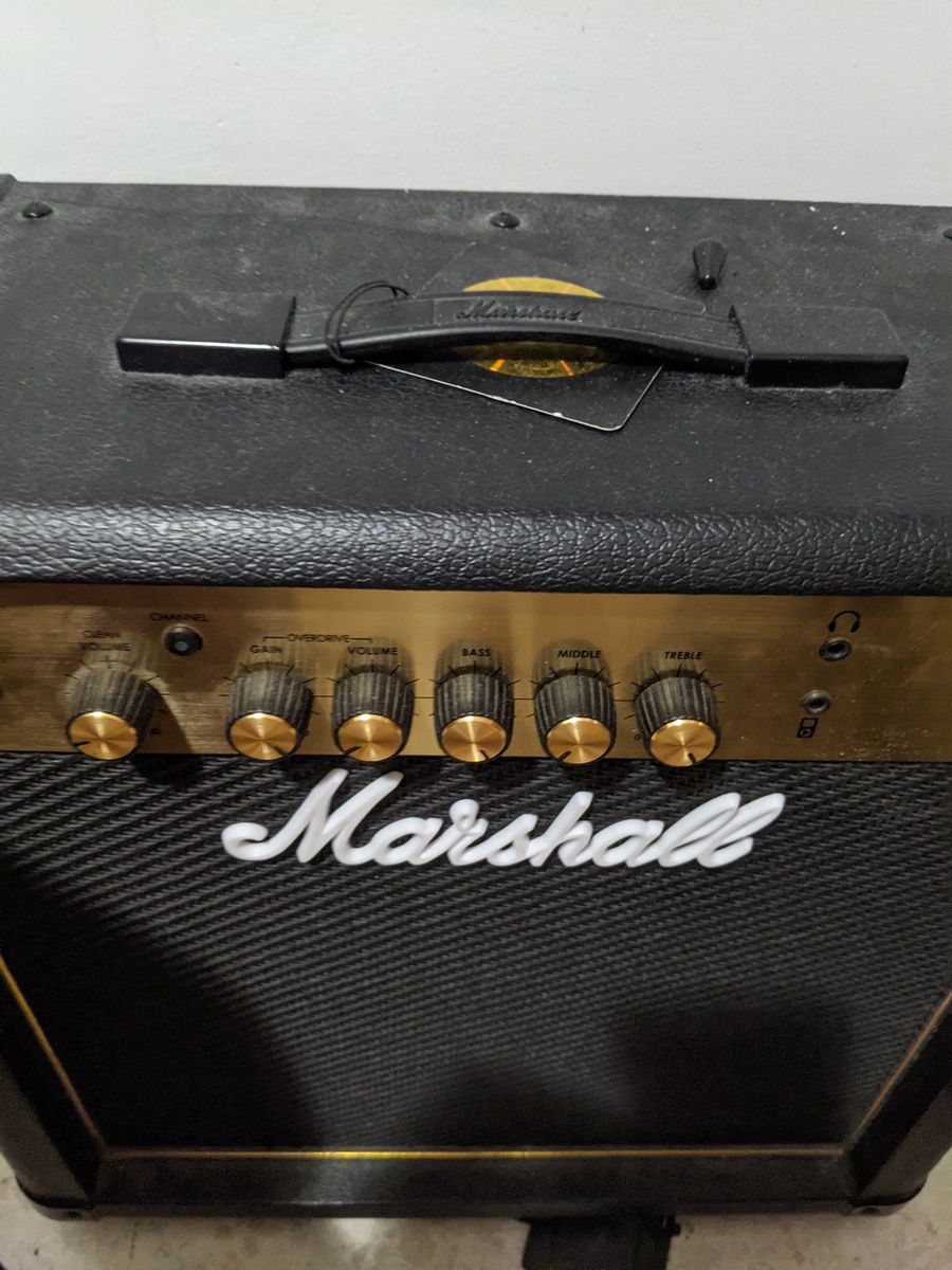 Amp Rig by marcoiv featuring Marshall MG15