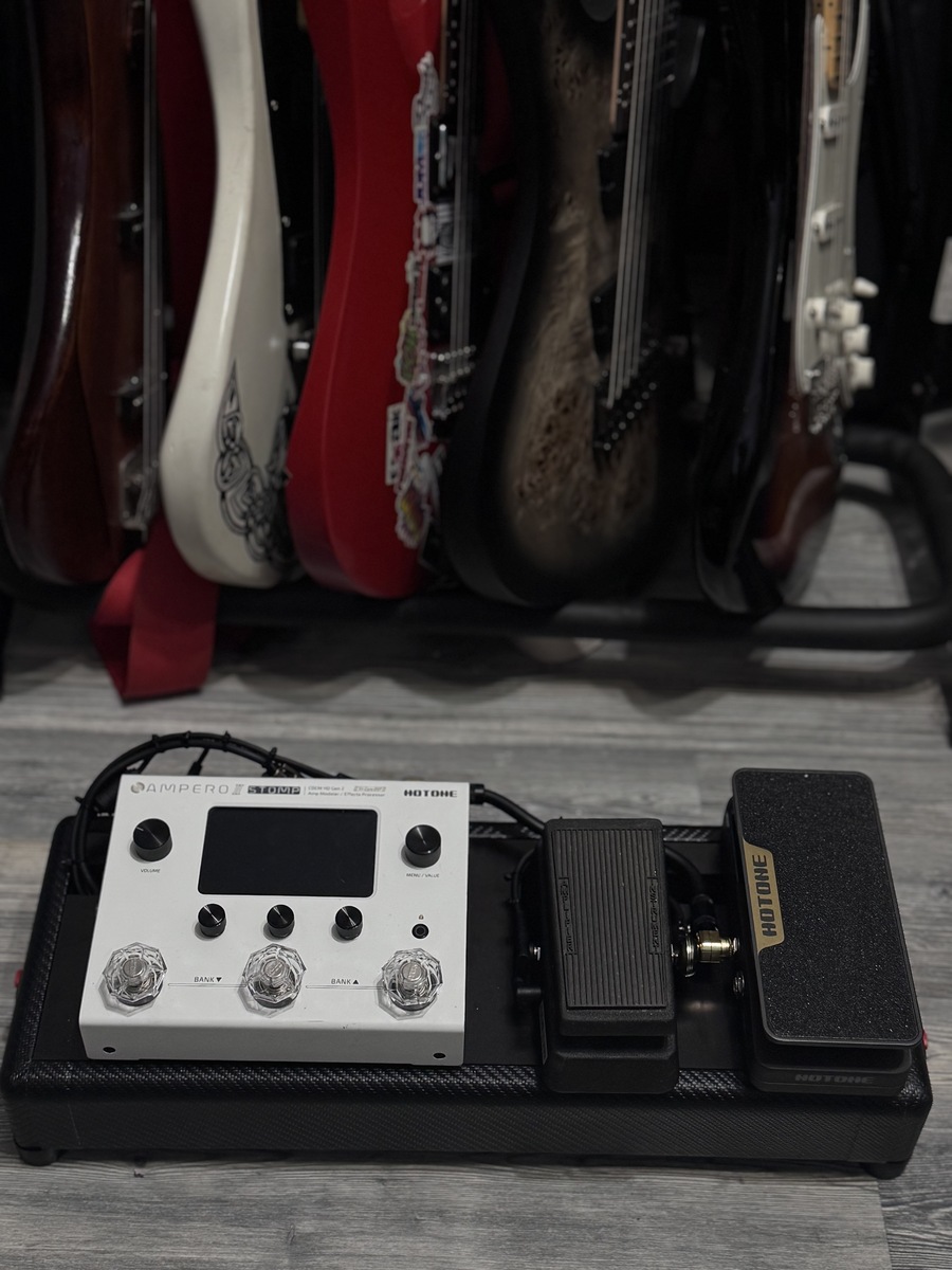 Metal Pedalboard by cozvtieg9 featuring Hotone Ampero II Stomp, Dunlop CBM95 Cry Baby Mini Wah, and Hotone Ampero Press