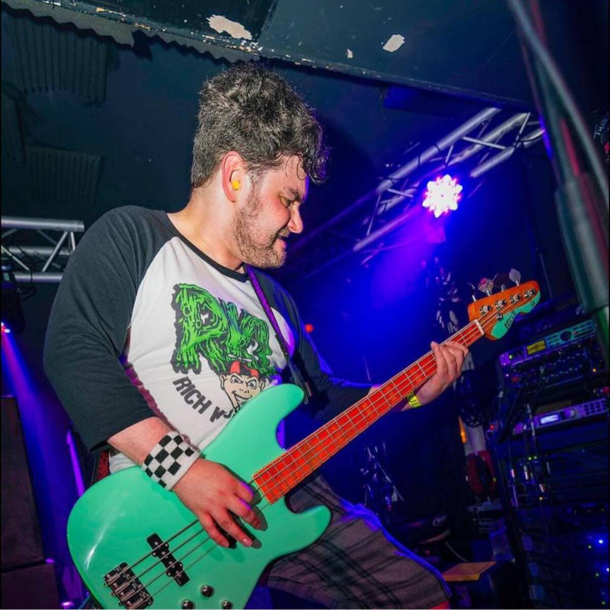 Music Gear Setup by alex_lowe1988 featuring Markbass GV4 Gloxy Val CR Electric Bass