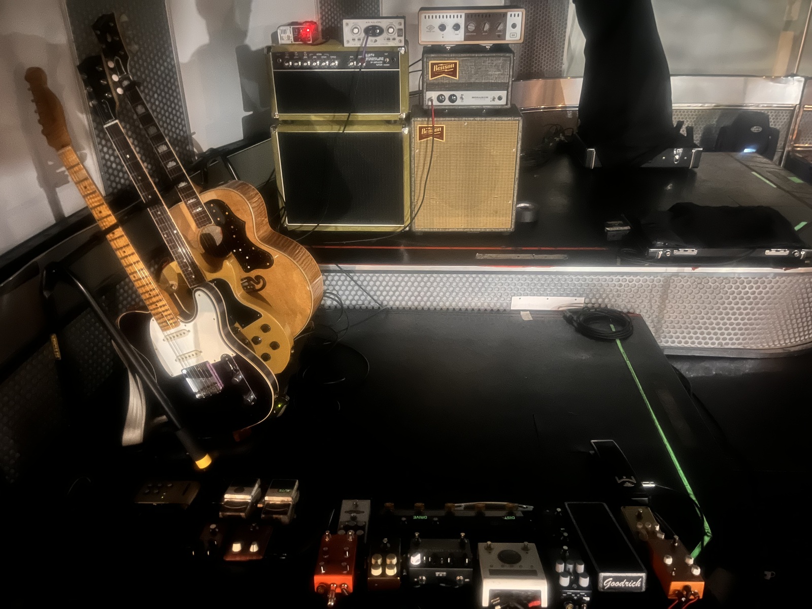 Live Rig by clevermando featuring Amplified Nation Dirty Wonderland, Fender Custom Shop Limited Edition 60's HSS Heavy Relic Telecaster Custom, and Gibson J-200 Studio Acoustic Guitar and 14 more pieces of gear