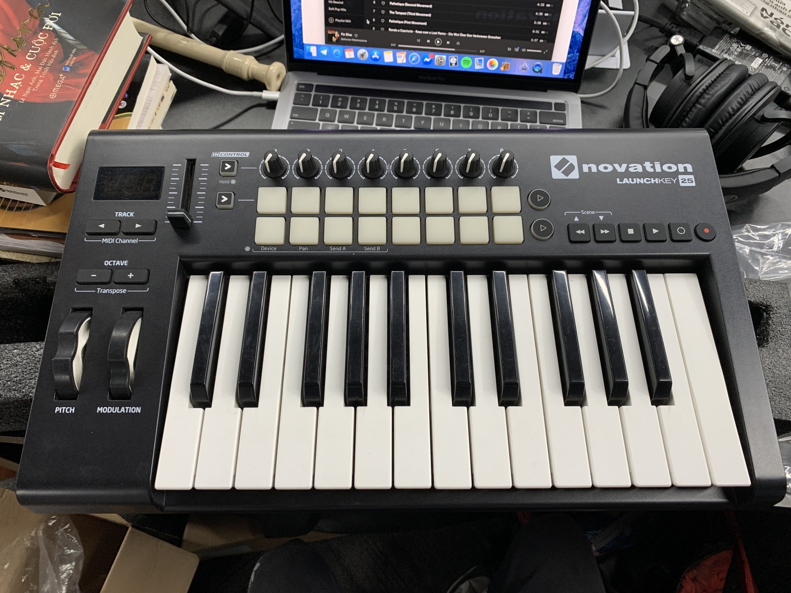 Music Gear Setup by cutoi featuring Novation Launchkey 25