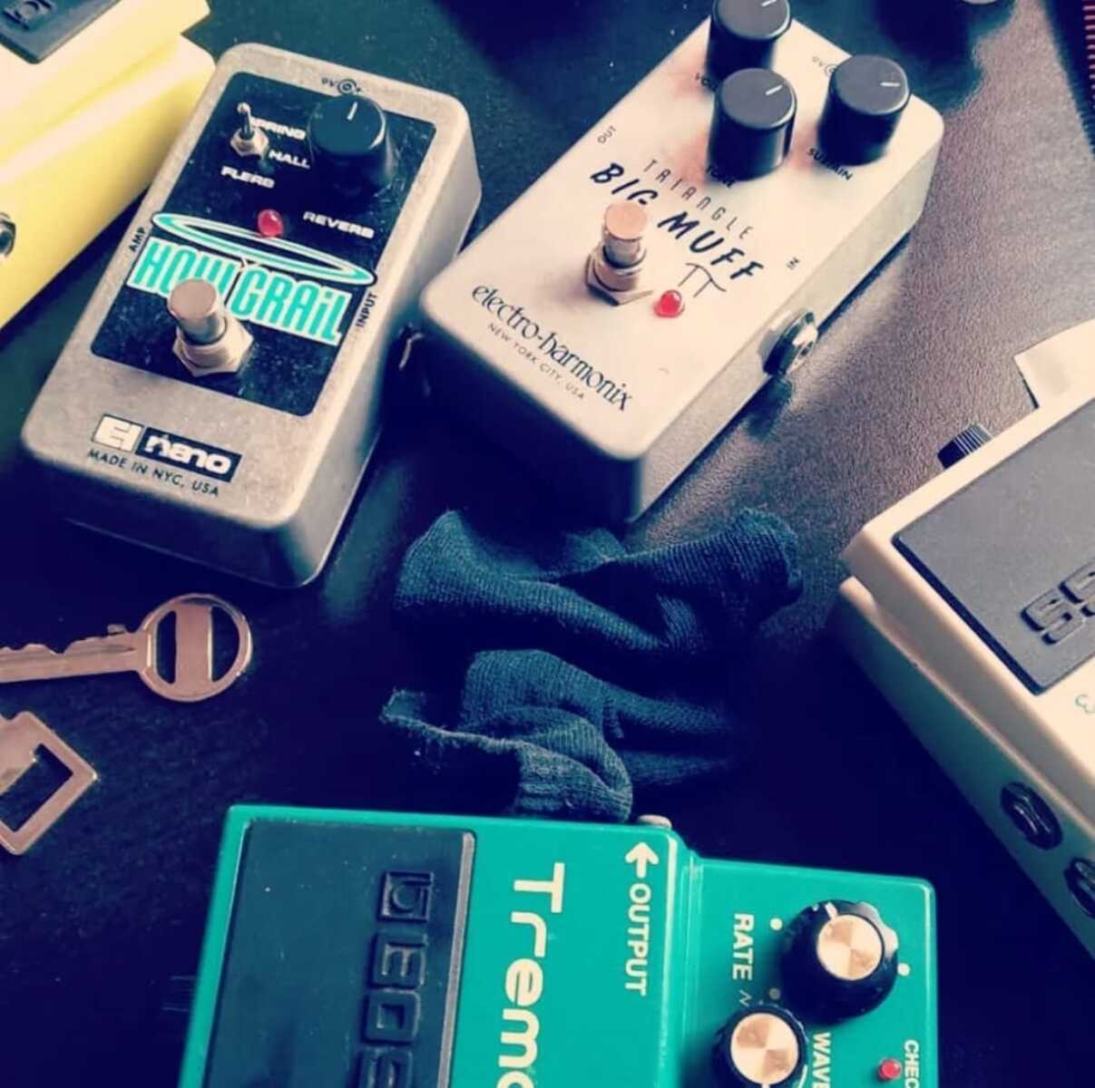 Boss Pedalboard by el_monje featuring Boss SD-1 Super OverDrive, Electro-Harmonix Holy Grail Nano, and Electro-Harmonix Triangle Big Muff Pi Reissue and 2 more pieces of gear
