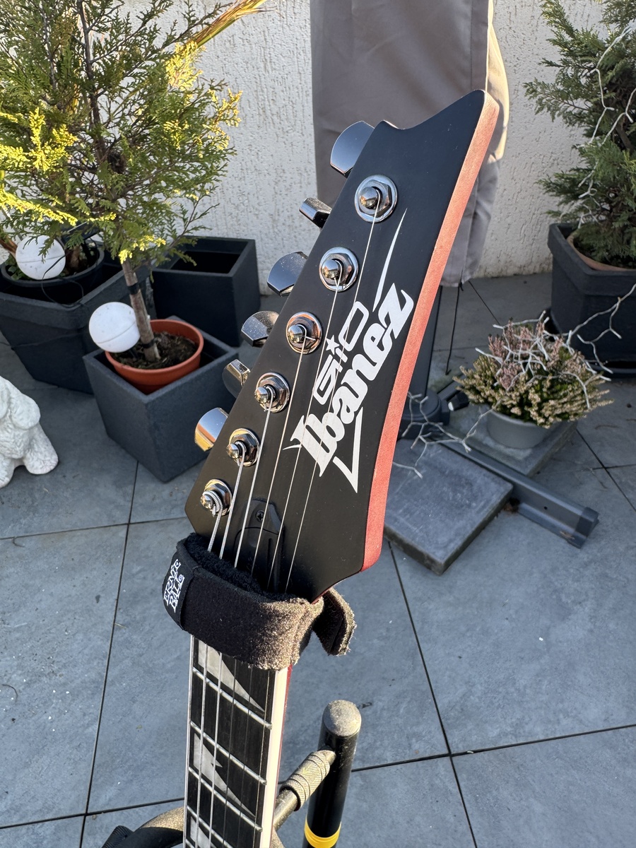 Music Gear Setup by kamiguitar featuring Ibanez GRG121PAR, Gotoh SG381-07 MG-T Locking 6L CB, and Hercules Stands GS405B ShockSafe Guitar Stand