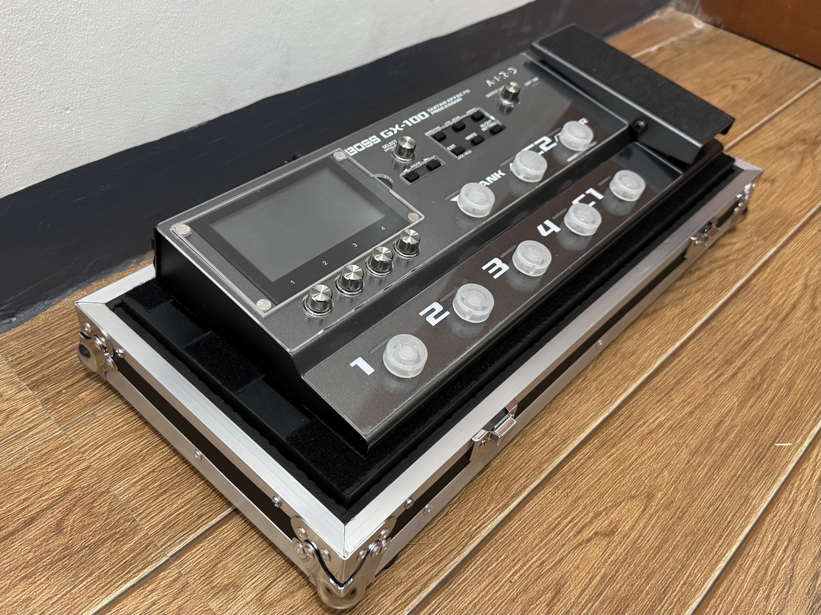 Pedalboard by carl0501 featuring Boss GX-100 Guitar Multi-effects Pedal