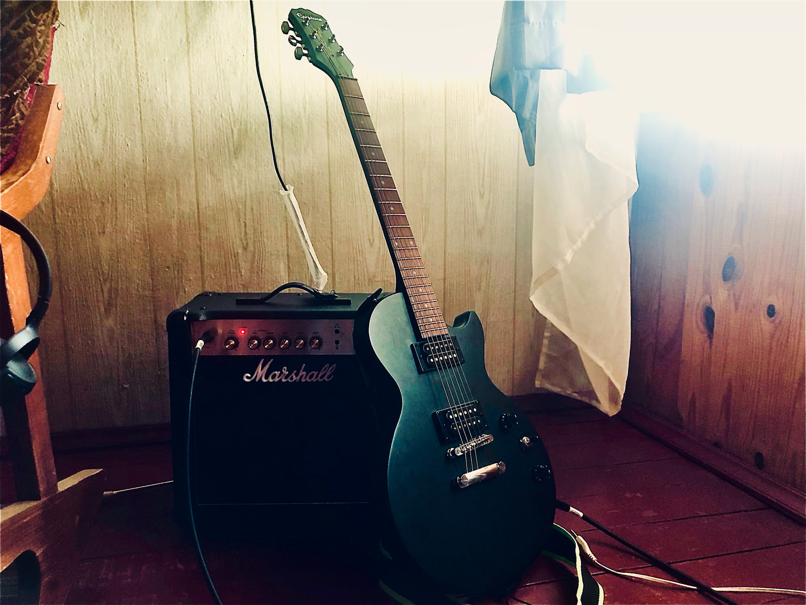 Marshall Amp Rig by tymofii_androshchuk featuring Marshall MG15 and Epiphone Les Paul Special VE