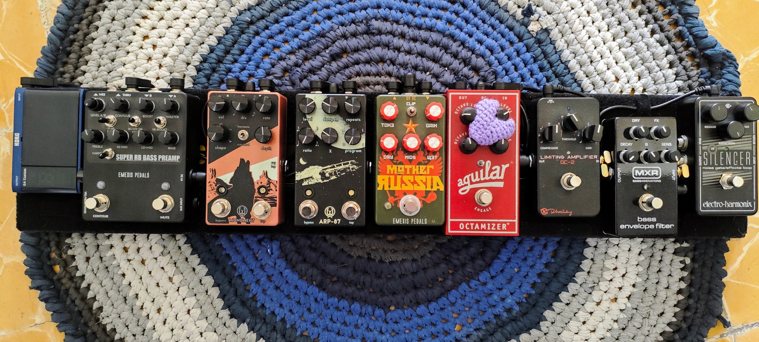 Pedalboard by arturo_rugerio featuring Electro-Harmonix The Silencer Noise Gate/Effects Loop, MXR M82 Bass Envelope Filter, and Keeley GC-2 Limiting Amplifier and 6 more pieces of gear