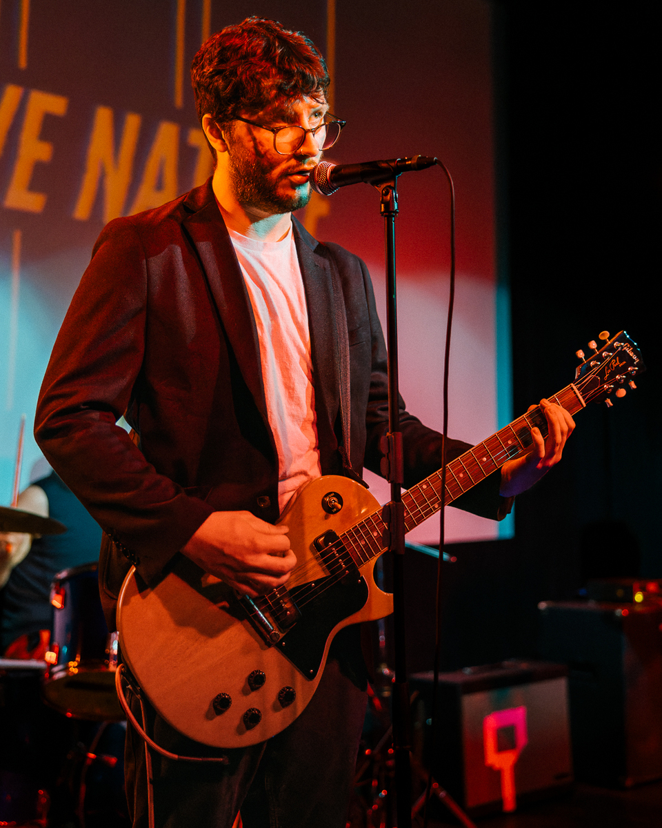 Live Rig by naive_nature featuring Gibson Les Paul Special, Shure SM58, and Pig Hog 1/4" Cable