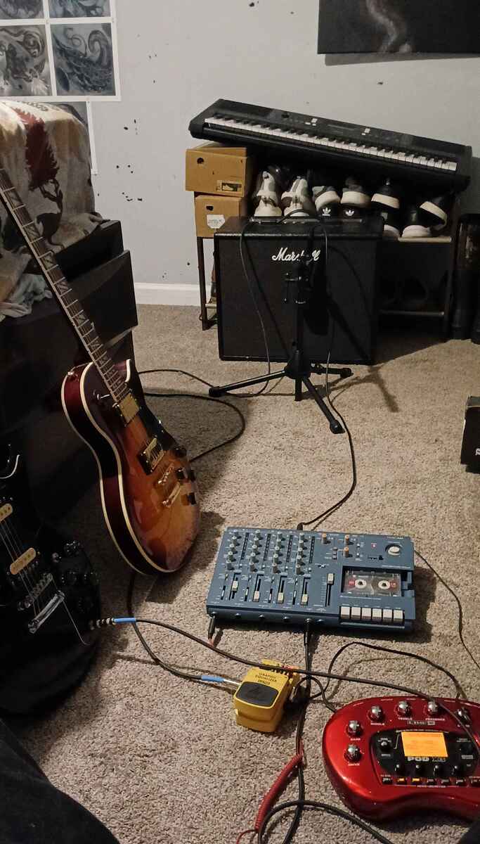 Music Gear Setup by xectheknight featuring GIbson Sonex 180 Deluxe, Gibson Les Paul Classic, and Tascam 414 Portastudio MKII and 4 more pieces of gear